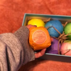 Vegan bath bombs (six)